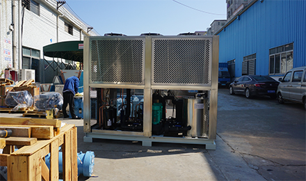 首次安裝冷水機(jī)需要注意什么？安裝工業(yè)冷水機(jī)注意事項(xiàng)有哪些？