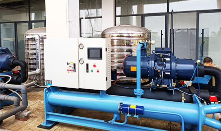 水冷螺桿冷水機80匹，金銀首飾加工冷卻使用